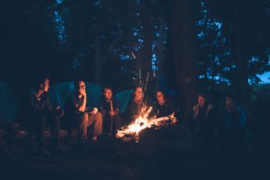 foguera amb bona companyia en plena natura