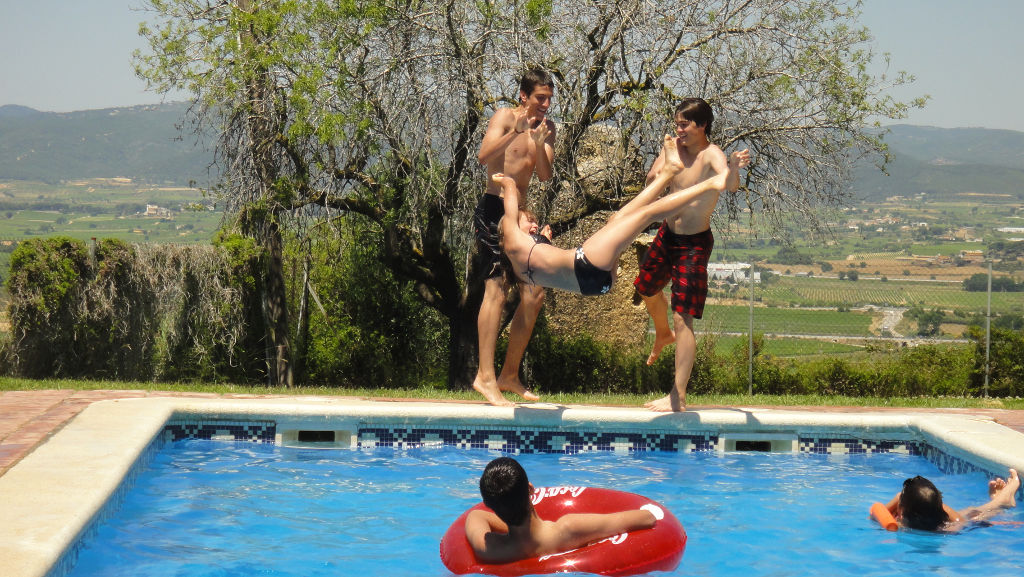 Estones divertides a la piscina